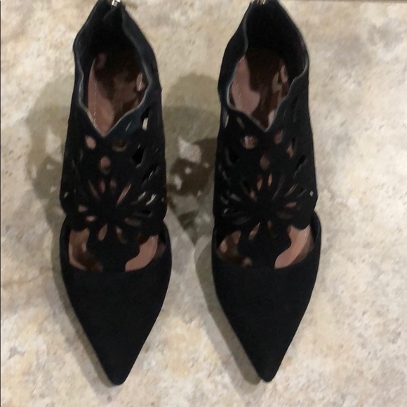 ZARA LASER CUT SUEDE WRAP AROUND HEELS BOOTIES - Picture 3 of 8